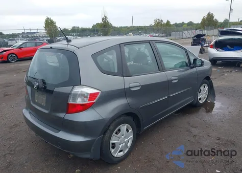 2013 Honda Fit z USA, uszkodzony, nr VIN JHMGE8H34DC038895
